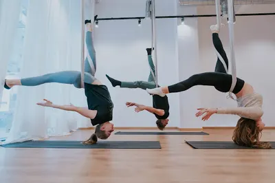 Studio "Moova" Kraków (joga, aerial joga, fitness, masaż)
